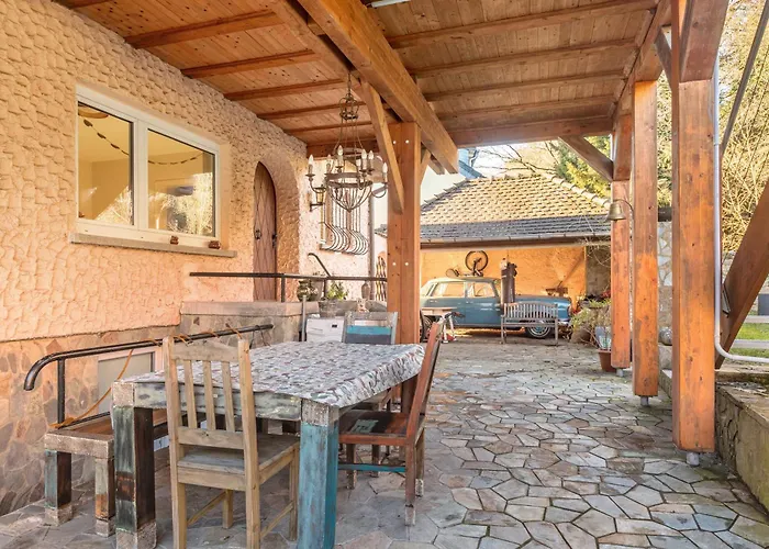 The Park Nest Frankfurt Apartment *